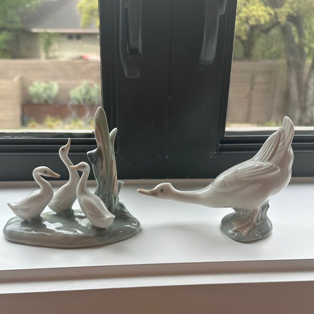 Lladró NAO- Pair of White and Soft Green Porcelain Duck Family Figurines